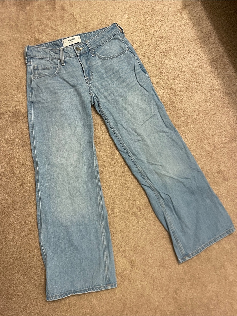 NWOT Hollister Wide-Leg Baggy Jeans (2/26)